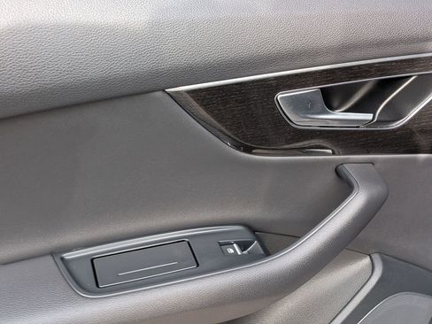 Used 2021 Audi Q7 2.0T Premium w/ Convenience Package image 27