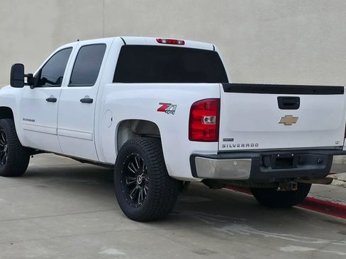 Used 2011 Chevrolet Silverado 1500 LT w/ All-Star Edition AWD/4WD image 5