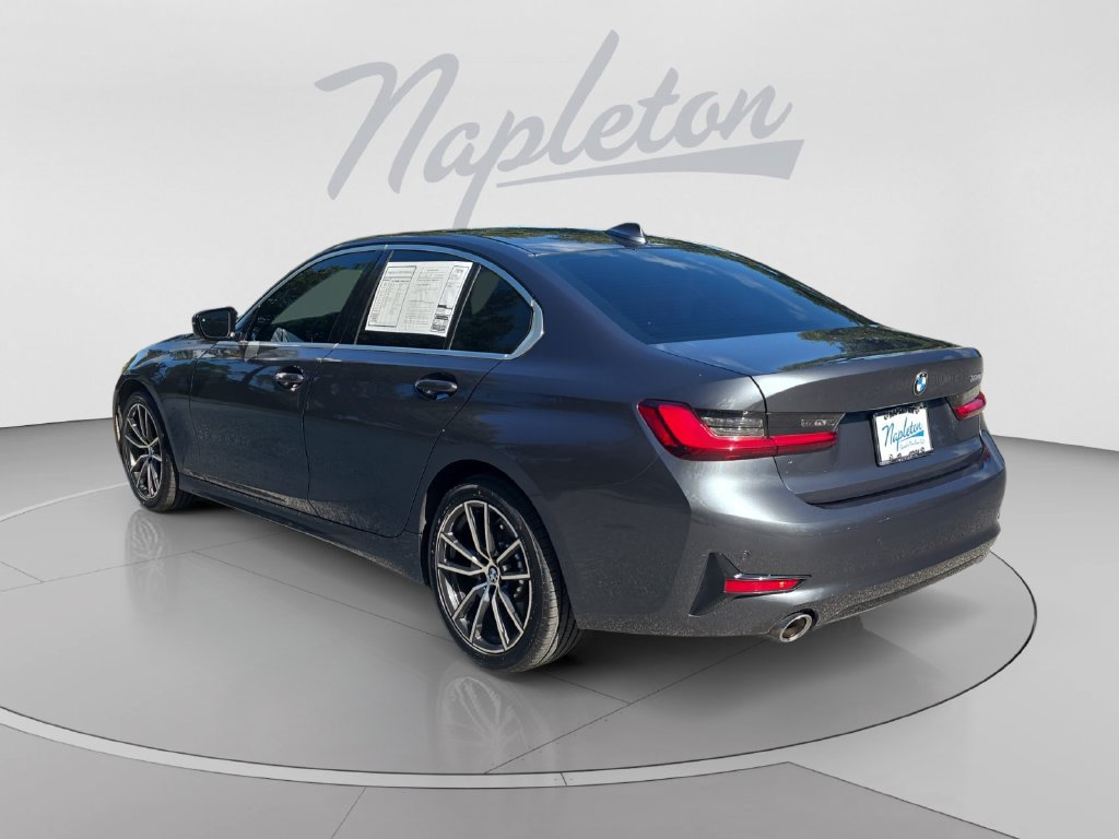 Used 2022 BMW 330i Sedan w/ Premium Package 2 RWD image 3