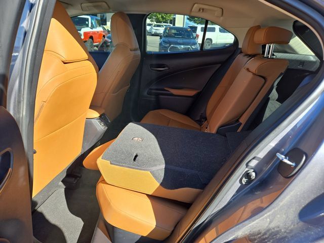 Used 2021 Lexus UX 250h AWD/4WD image 31