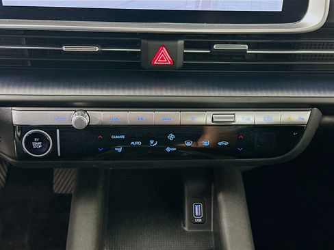 Used 2024 Hyundai Ioniq 6 SE image 21