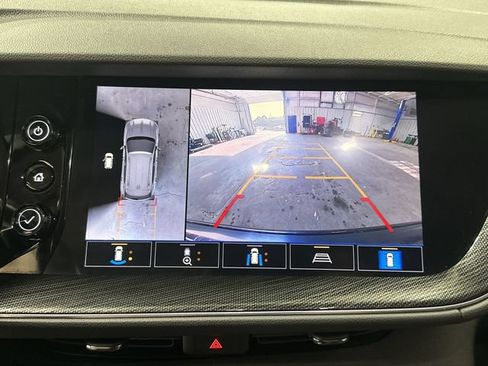 Used 2021 Buick Envision Essence w/ Technology Package I FWD image 29