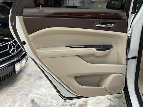 Used 2016 Cadillac SRX Luxury w/ Driver Assist Package FWD image 26