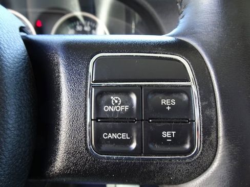 Used 2016 Jeep Wrangler Unlimited Sahara image 22