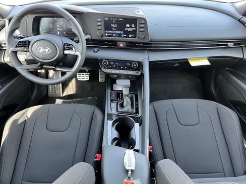 New 2026 Hyundai Elantra SEL Sport Premium FWD image 9