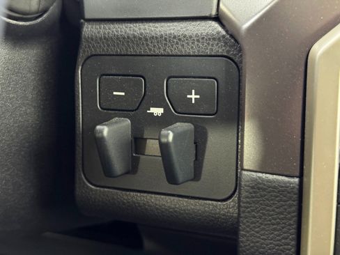 Used 2024 Toyota Tacoma TRD Sport w/ TRD Sport Premium Package image 24