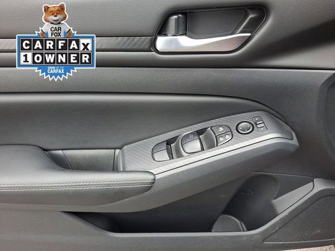 Used 2024 Nissan Altima 2.5 SV AWD/4WD image 14