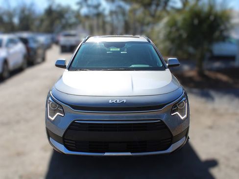 New 2026 Kia Niro EX FWD image 17