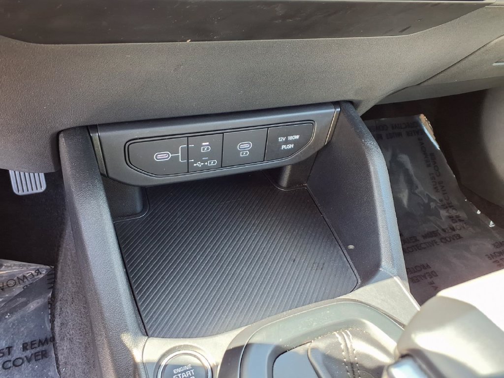 Used 2025 Kia K4 FWD image 21