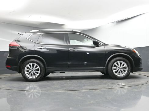 Used 2020 Nissan Rogue SV image 23