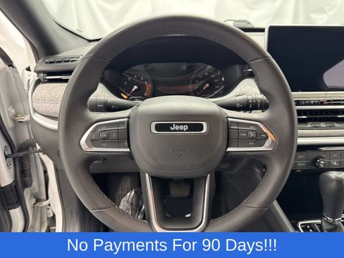 Used 2024 Jeep Compass Latitude AWD/4WD image 15