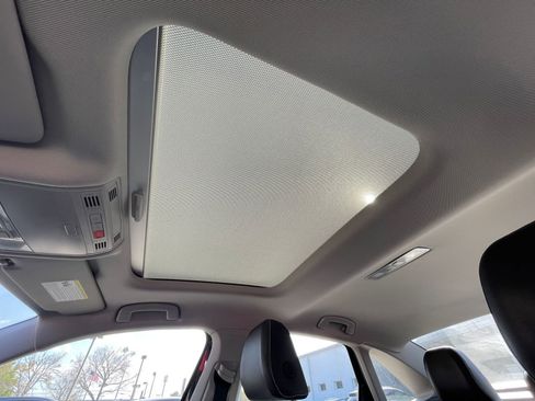 Used 2025 Volkswagen Jetta SE image 29