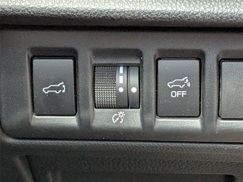 Certified 2025 Subaru Outback Premium AWD/4WD image 18