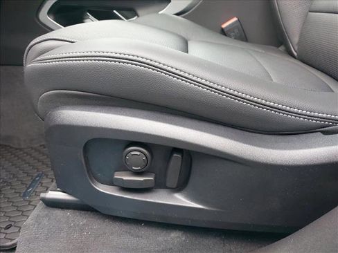 New 2026 Jaguar F-PACE R-Dynamic S image 25