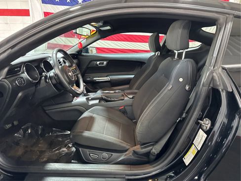 Used 2016 Ford Mustang Coupe w/ Equipment Group 051A RWD image 9