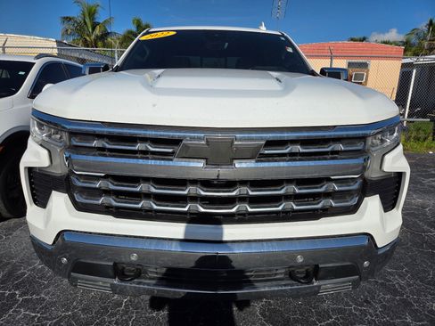 Used 2022 Chevrolet Silverado 1500 LTZ w/ LTZ Premium Package AWD/4WD image 5