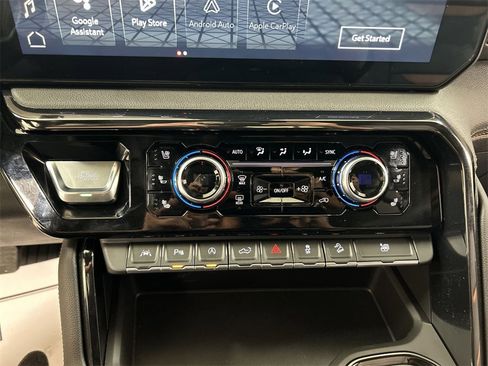 Certified 2022 GMC Sierra 1500 AT4 w/ AT4 Premium Package image 16