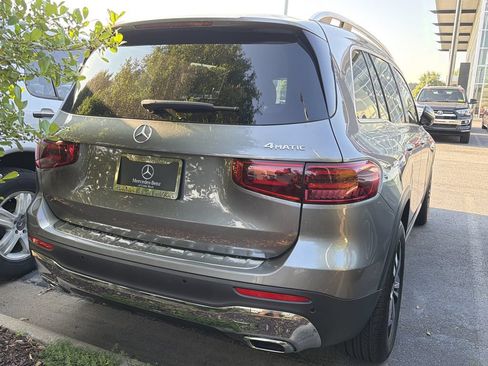 Used 2026 Mercedes-Benz GLB 250 4MATIC image 4