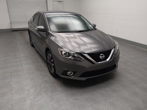 Used 2019 Nissan Sentra SR FWD image 13