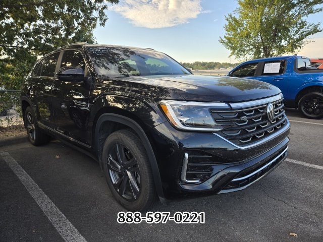 Used 2024 Volkswagen Atlas Cross Sport SEL R-Line AWD/4WD image 8