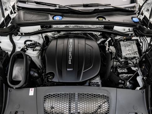 Used 2021 Porsche Macan AWD/4WD image 4