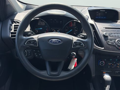 Used 2017 Ford Escape SE FWD image 16