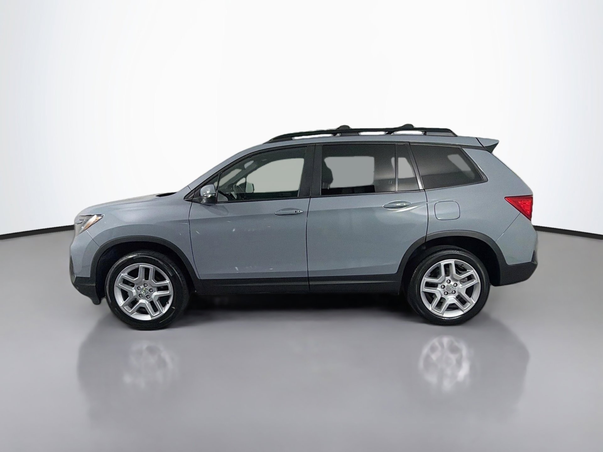 Used 2025 Honda Passport EX-L image 6
