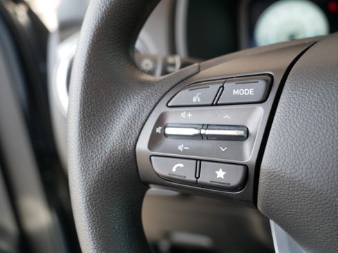 Used 2023 Hyundai Kona SE w/ Cargo Package FWD image 28