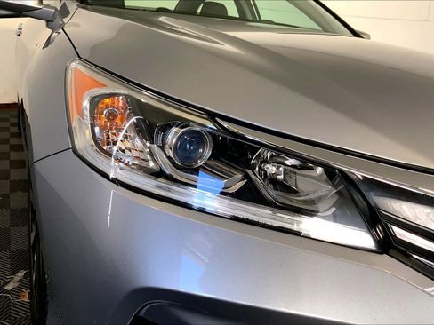 Used 2017 Honda Accord EX-L image 12