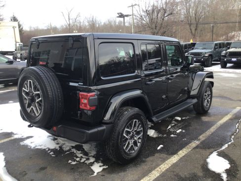 New 2026 Jeep Wrangler Unlimited Sahara image 7
