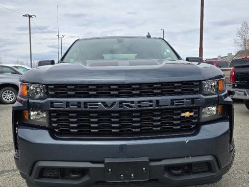 Used 2020 Chevrolet Silverado 1500 Custom w/ Custom 2.7L Value Package AWD/4WD image 3