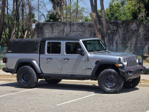 Used 2020 Jeep Gladiator Sport w/ Quick Order Package 24S AWD/4WD image 6