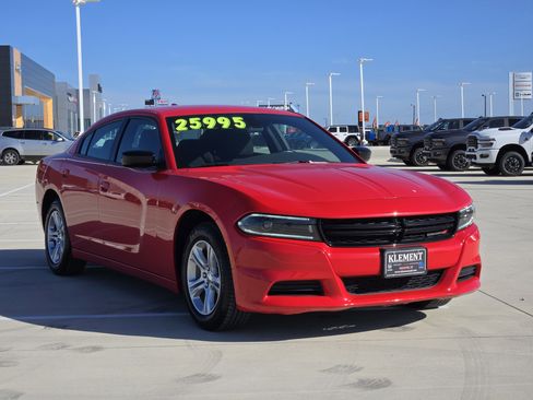 Used 2023 Dodge Charger SXT image 4
