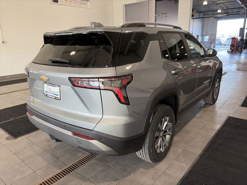 New 2026 Chevrolet Equinox LT w/ Convenience Package II image 3