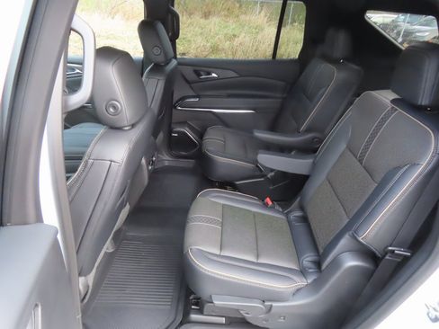 New 2026 Chevrolet Traverse High Country w/ LPO, Floor Liner Package image 26