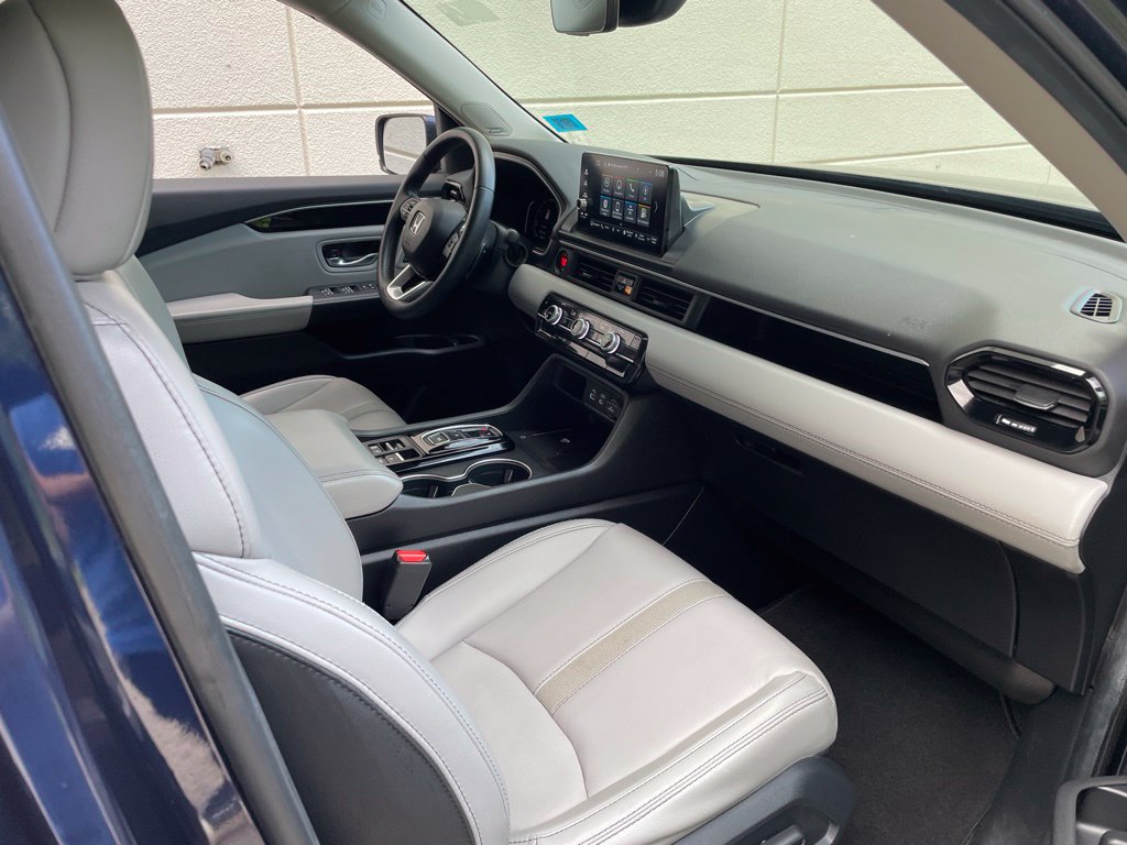 Certified 2024 Honda Pilot Touring image 8