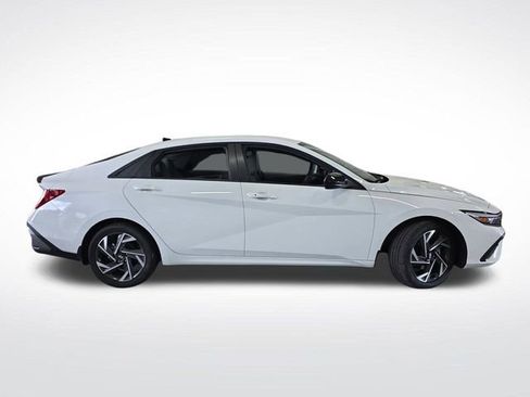 New 2025 Hyundai Elantra Sport image 2