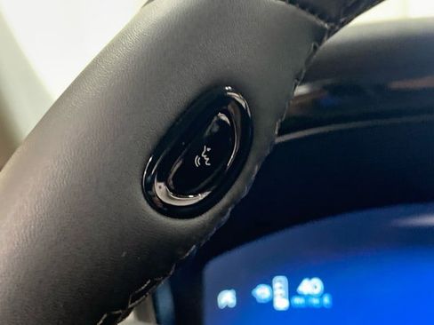 New 2025 Lincoln Corsair AWD w/ Equipment Group 101A image 18