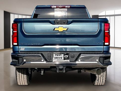 New 2026 Chevrolet Silverado 2500 LTZ w/ LTZ Premium Package AWD/4WD image 4