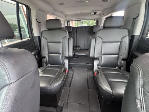 Used 2019 GMC Yukon XL SLT AWD/4WD image 10