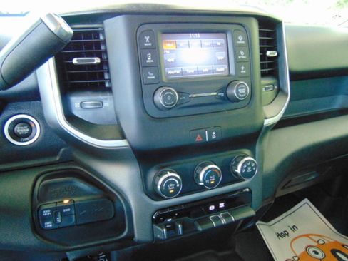 Used 2019 RAM 2500 Big Horn AWD/4WD image 10