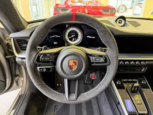 Used 2022 Porsche 911 Turbo image 39