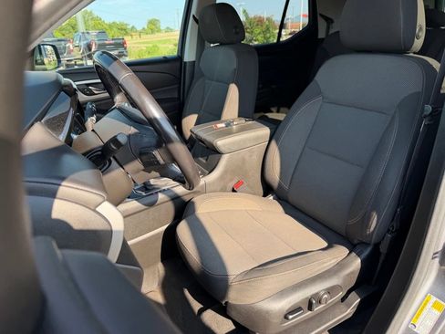 Used 2019 Chevrolet Traverse LT FWD image 14