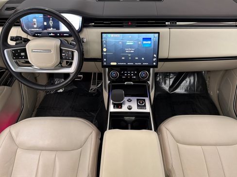 Used 2023 Land Rover Range Rover Long Wheelbase SE AWD/4WD image 16