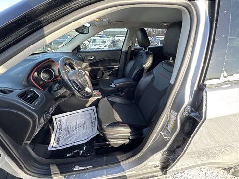 Used 2020 Jeep Compass Trailhawk AWD/4WD image 9
