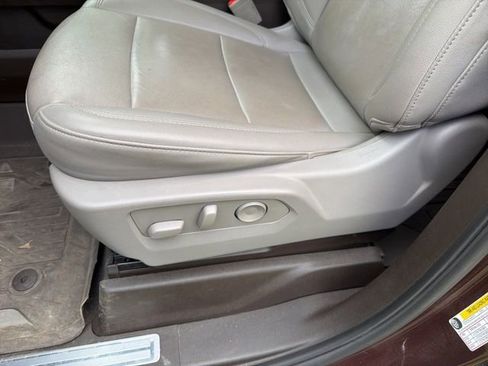 Used 2024 GMC Sierra 2500 SLT w/ Texas SLT Premium Package image 13