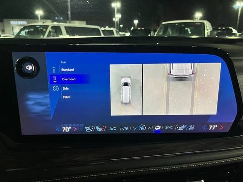 Used 2025 Chevrolet Suburban Premier AWD/4WD image 41