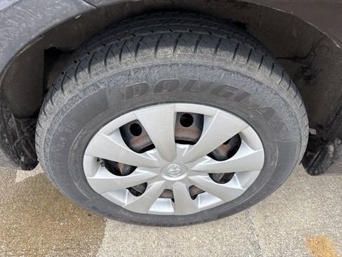 Used 2011 Toyota Corolla LE image 7