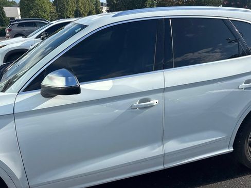 Used 2020 Audi SQ5 Premium Plus w/ Premium Plus Package AWD/4WD image 8