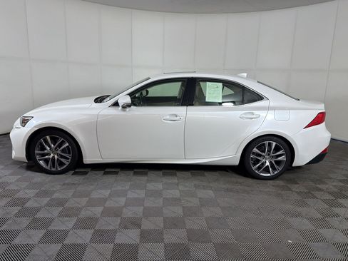 Used 2018 Lexus IS 300 AWD image 2